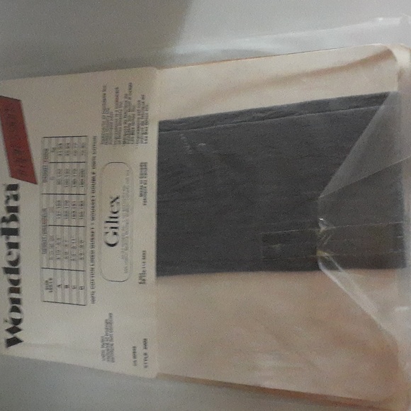 Vintsge Hosiery - Picture 2 of 5